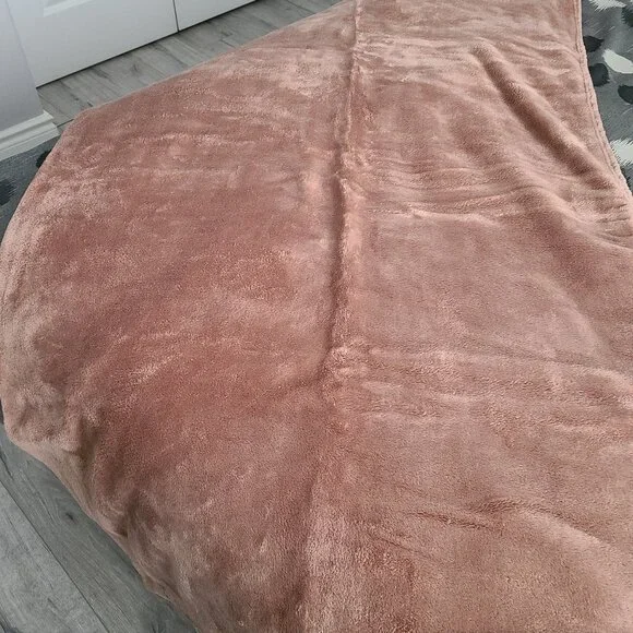 Light Brown Throw - Picture 3 of 3
